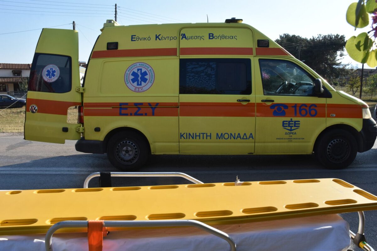 Θεσσαλονίκη: Πλήρωμα του ΕΚΑΒ δέχτηκε επίθεση από 69χρονο σε κατάσταση μέθης
