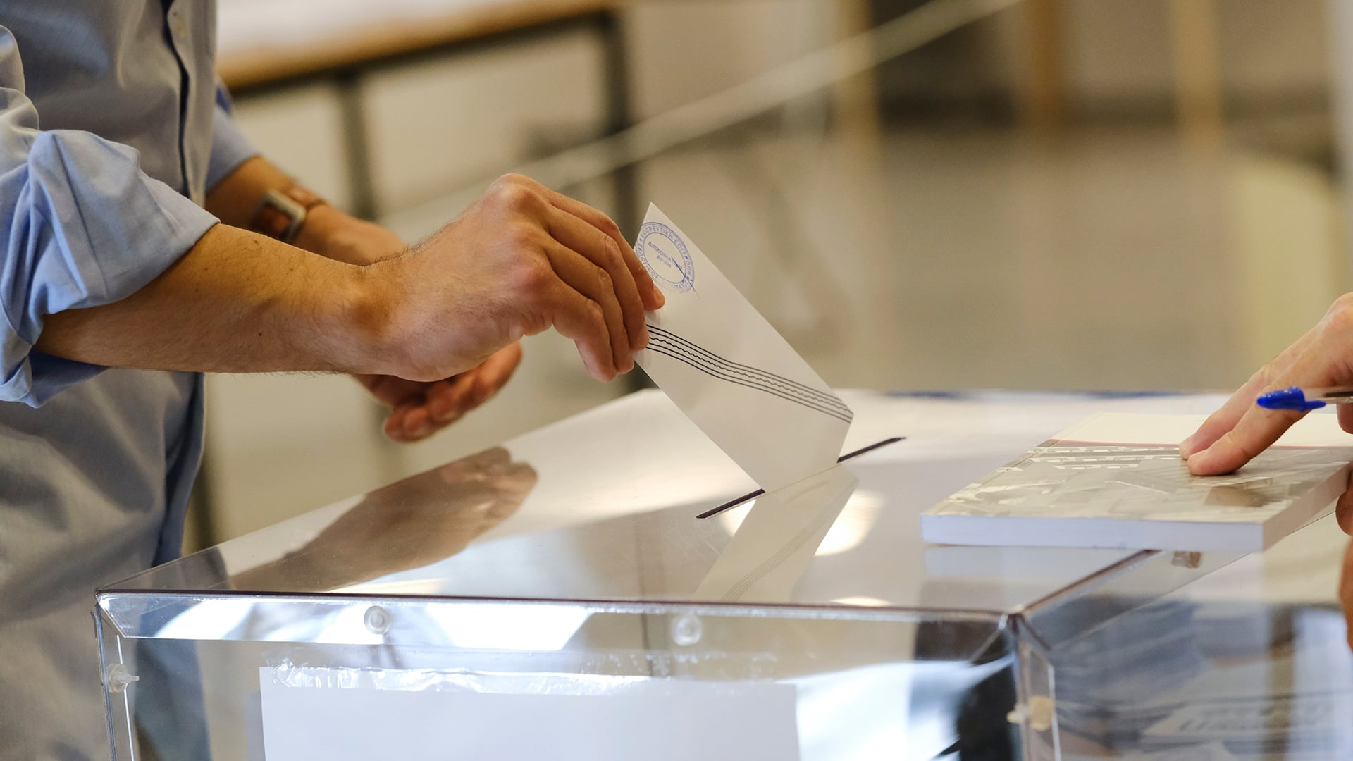 Φουντώνουν τα σενάρια για εκλογές τον Σεπτέμβριο ή τον Οκτώβριο – Οι παράγοντες που θα καθορίσουν τις αποφάσεις