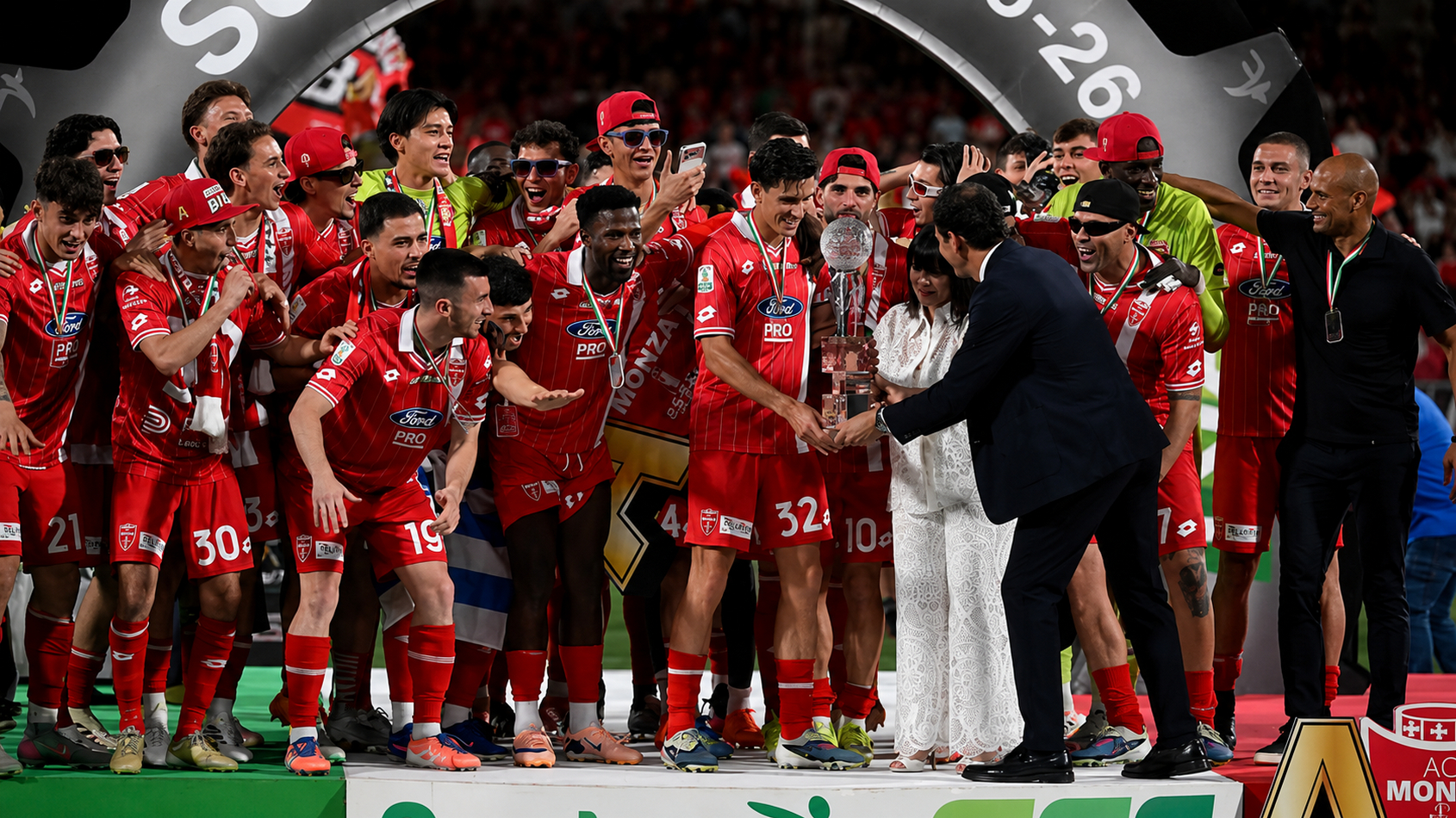 Μόντσα: Επέστρεψε στα σαλόνια της Serie A, έπειτα από θρίλερ στα play off ανόδου της Serie B – Δείτε βίντεο