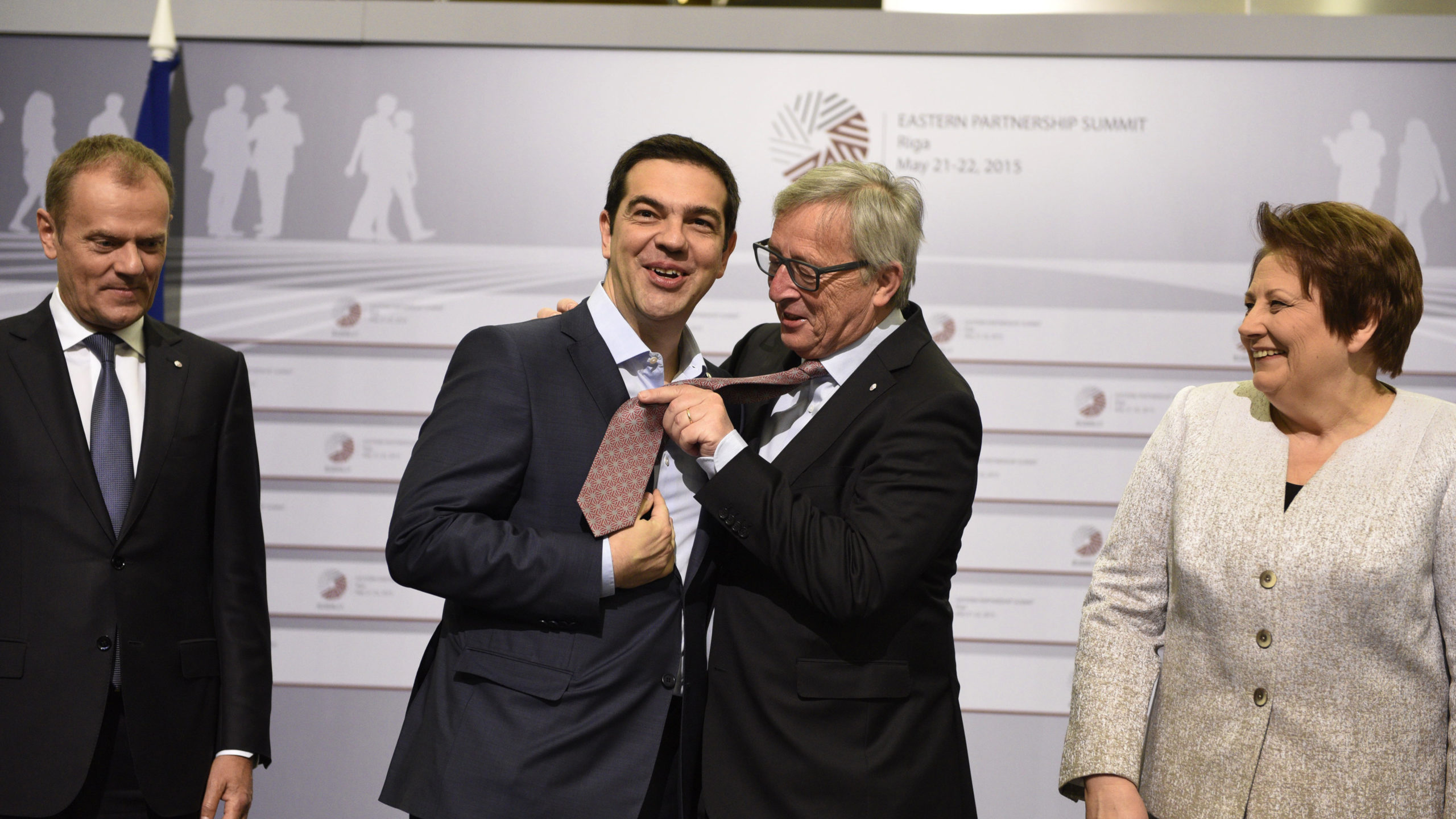 Ντοκιμαντέρ για την κρίση του 2015: Οι άγνωστοι δίαυλοι του ΣΥΡΙΖΑ, το τηλεφώνημα Τσίπρα σε Ντράγκι και το ναυάγιο με Βαρουφάκη