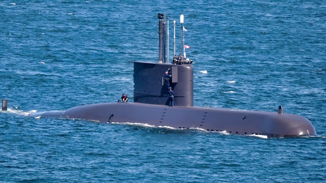 Αγωνία για υποβρύχιο του Πολεμικού Ναυτικού στο Αιγαίο – Η προπέλα μπλέχτηκε στα δίχτυα ψαράδων