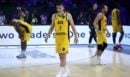 Μεγαλείο ψυχής από Φλιώνη της ΑΕΚ: Παίζει κόντρα στον Ολυμπιακό παρά την απώλεια του πατέρα του