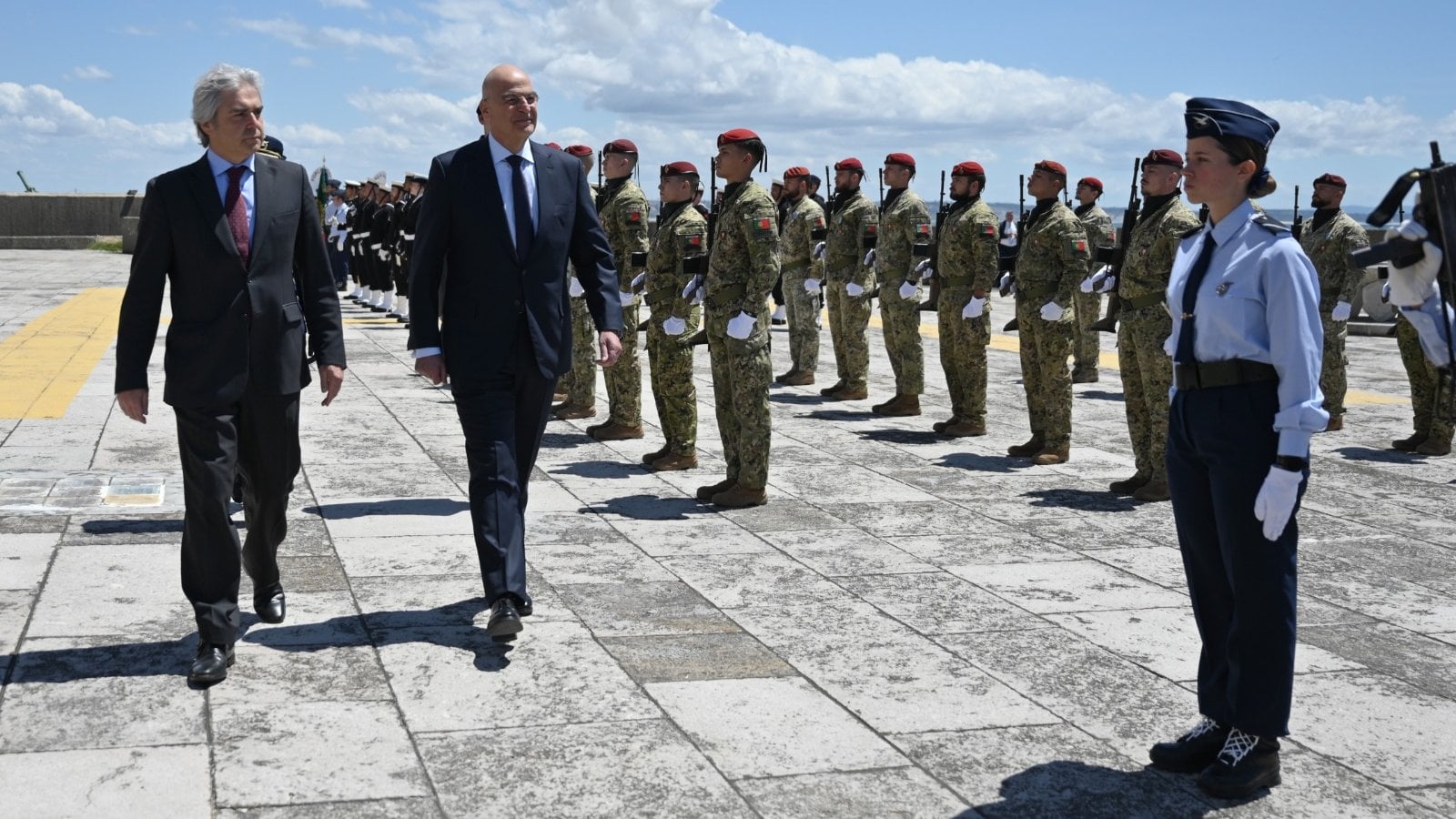 Δένδιας από Λισσαβώνα: Εξαιρετικές οι σχέσεις Ελλάδας και Πορτογαλίας