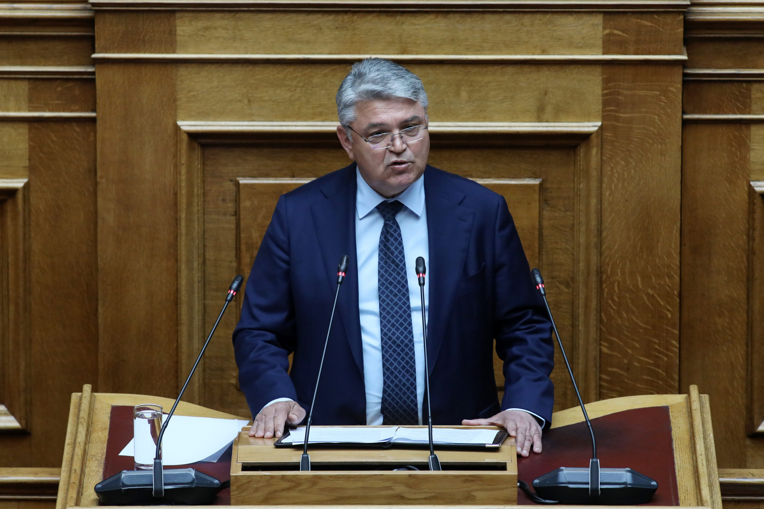 Δημήτρης Νατσιός στη Βουλή: «Κλεπτοκρατία, συγκάλυψη και θεσμική εκτροπή» – ΒΙΝΤΕΟ