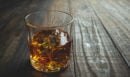 Γιαγιά καταδικάστηκε για τη δηλητηρίαση της 4χρονης εγγονής της - Την ανάγκασε να πιει ένα μπουκάλι ουίσκι