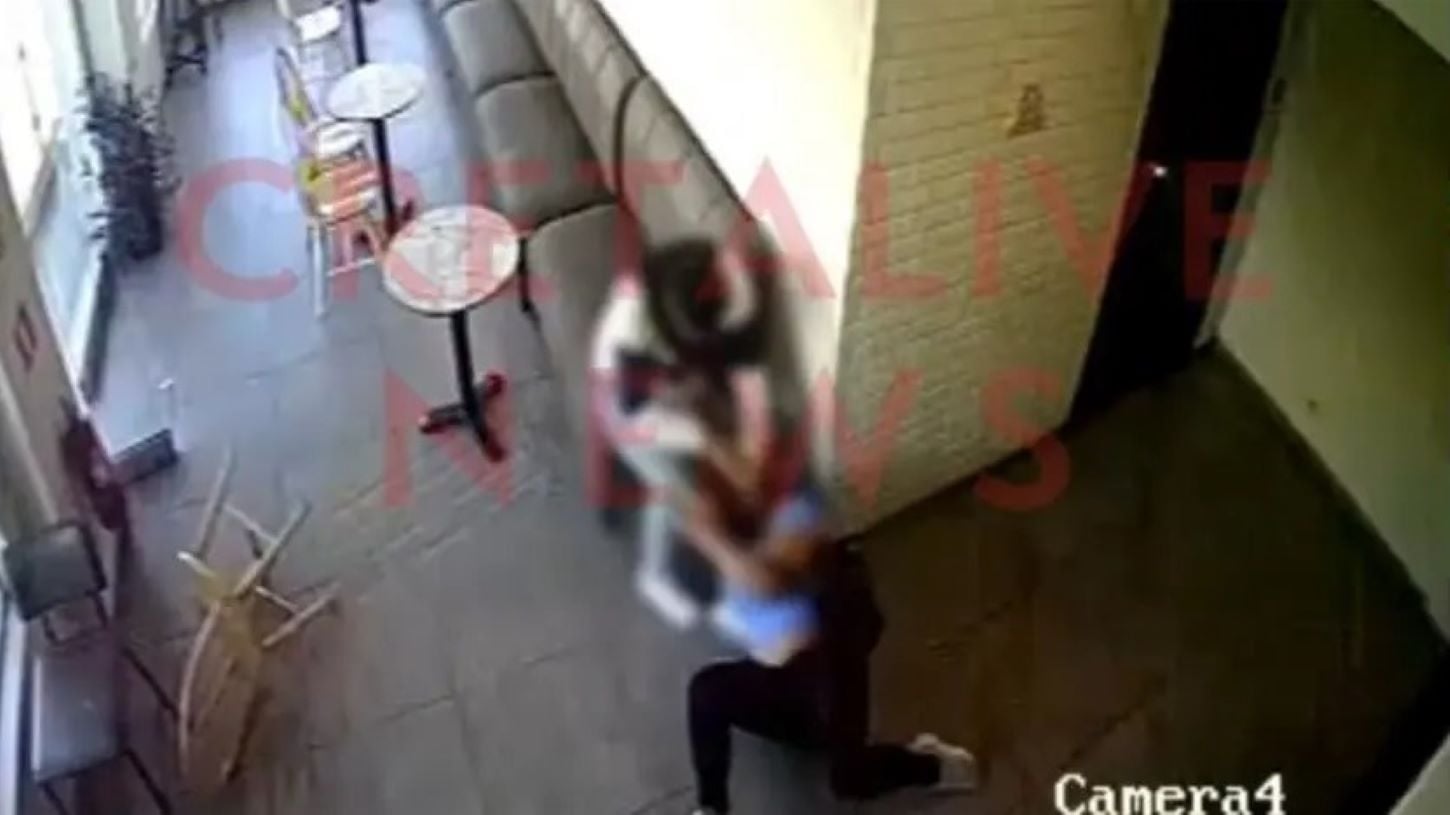 Βίντεο σοκ από το Ηράκλειο: Η πρώην του πήγε να πιει καφέ, της επιτέθηκε και την άρπαξε από τα μαλλιά