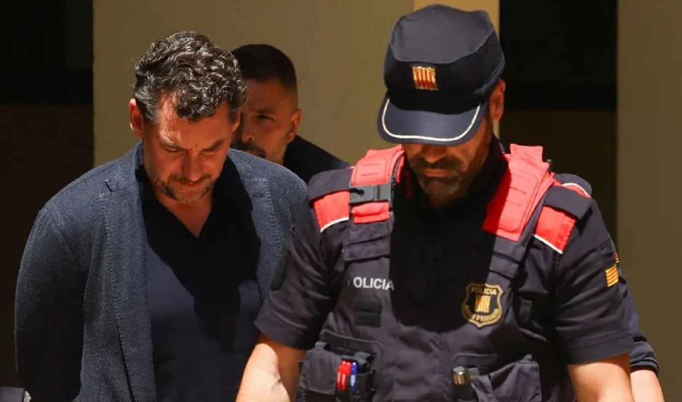 Με χειροπέδες στα δικαστήρια ο Τζόναθαν Άντικ, γιος του ιδρυτή της Mango