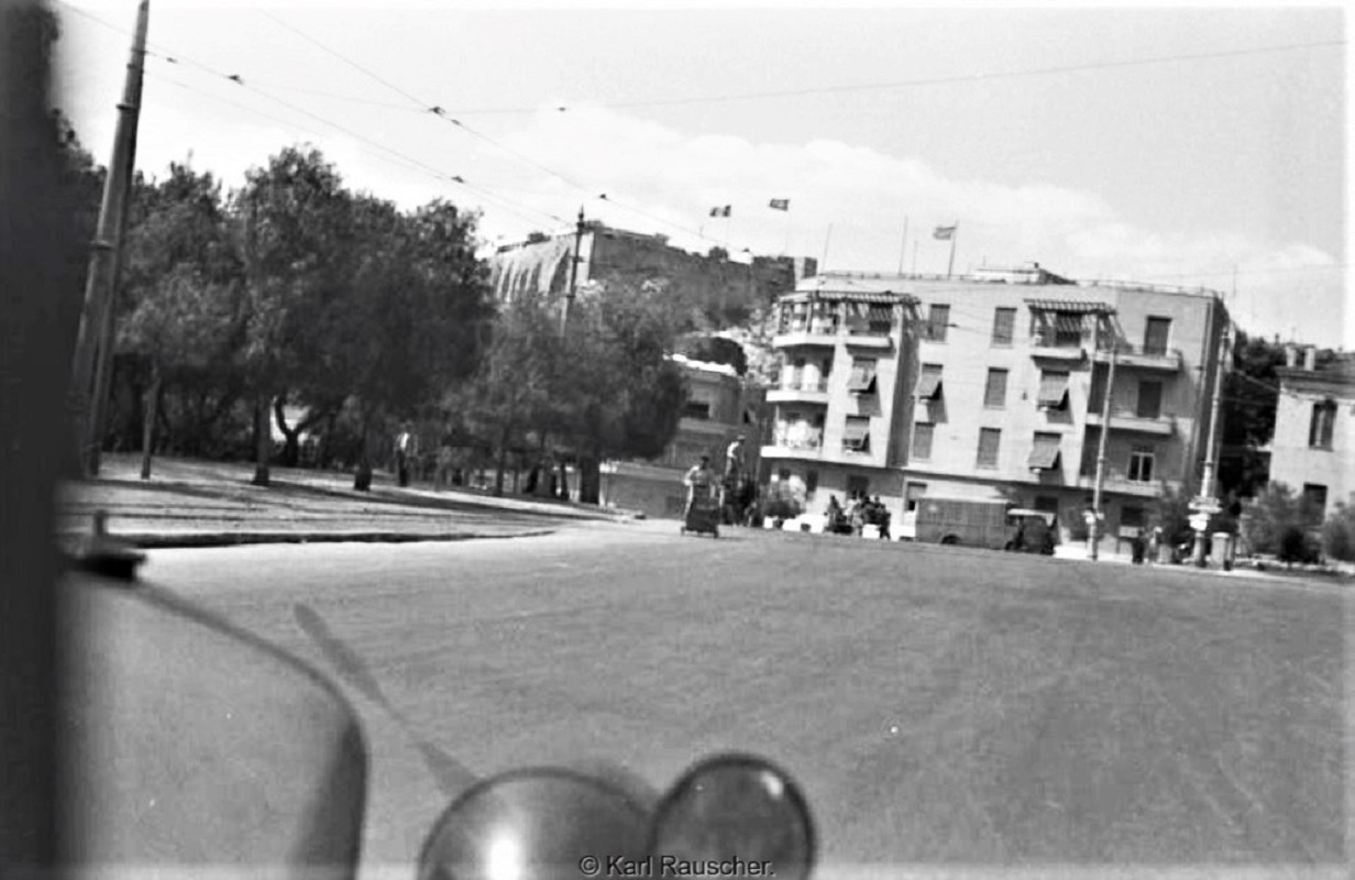 Κουίζ για την παλιά Αθήνα: Αναγνωρίζετε την οδό; Είναι μία από τις πιο γνωστές της πόλης