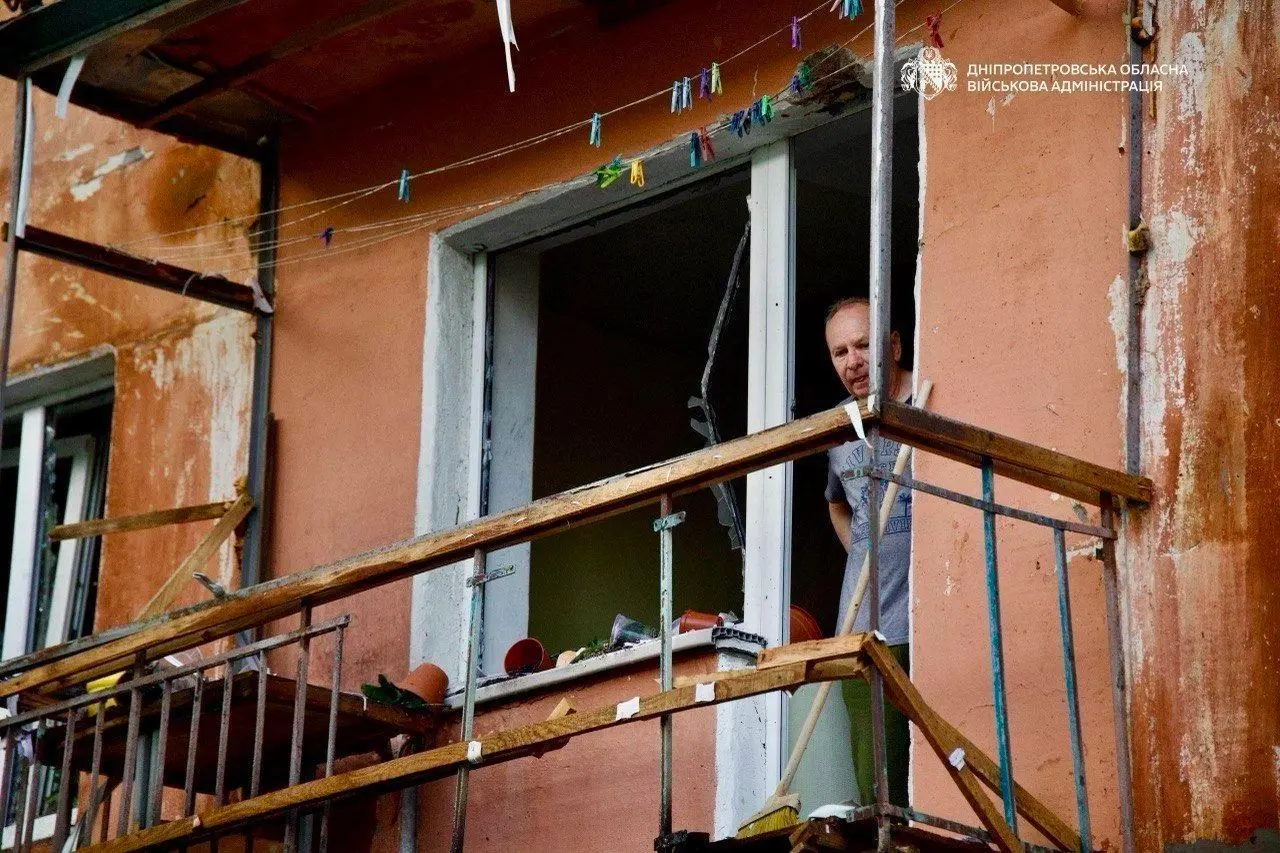 Οι συνέπειες ρωσικού νυχτερινού πλήγματος στην περιφέρεια Ντνιπροπετρόφσκ στις 7 Μαΐου 2026. (Τοπικές αρχές/Telegram)