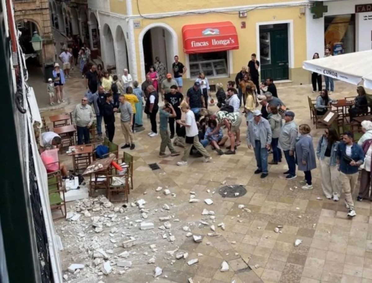 Ισπανία: «Δεν ξέρω πώς ακριβώς τη γλίτωσα» – Τι λένε οι δύο Ελληνίδες που τραυματίστηκαν μετά την κατάρρευση γείσου κτιρίου – ΒΙΝΤΕΟ