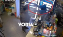 Θεσσαλονίκη: Συνελήφθησαν τρεις ανήλικοι για ληστεία σε ψιλικατζίδικο - Βίντεο ντοκουμέντο από τη στιγμή που απειλούν με πιστόλι τον υπάλληλο