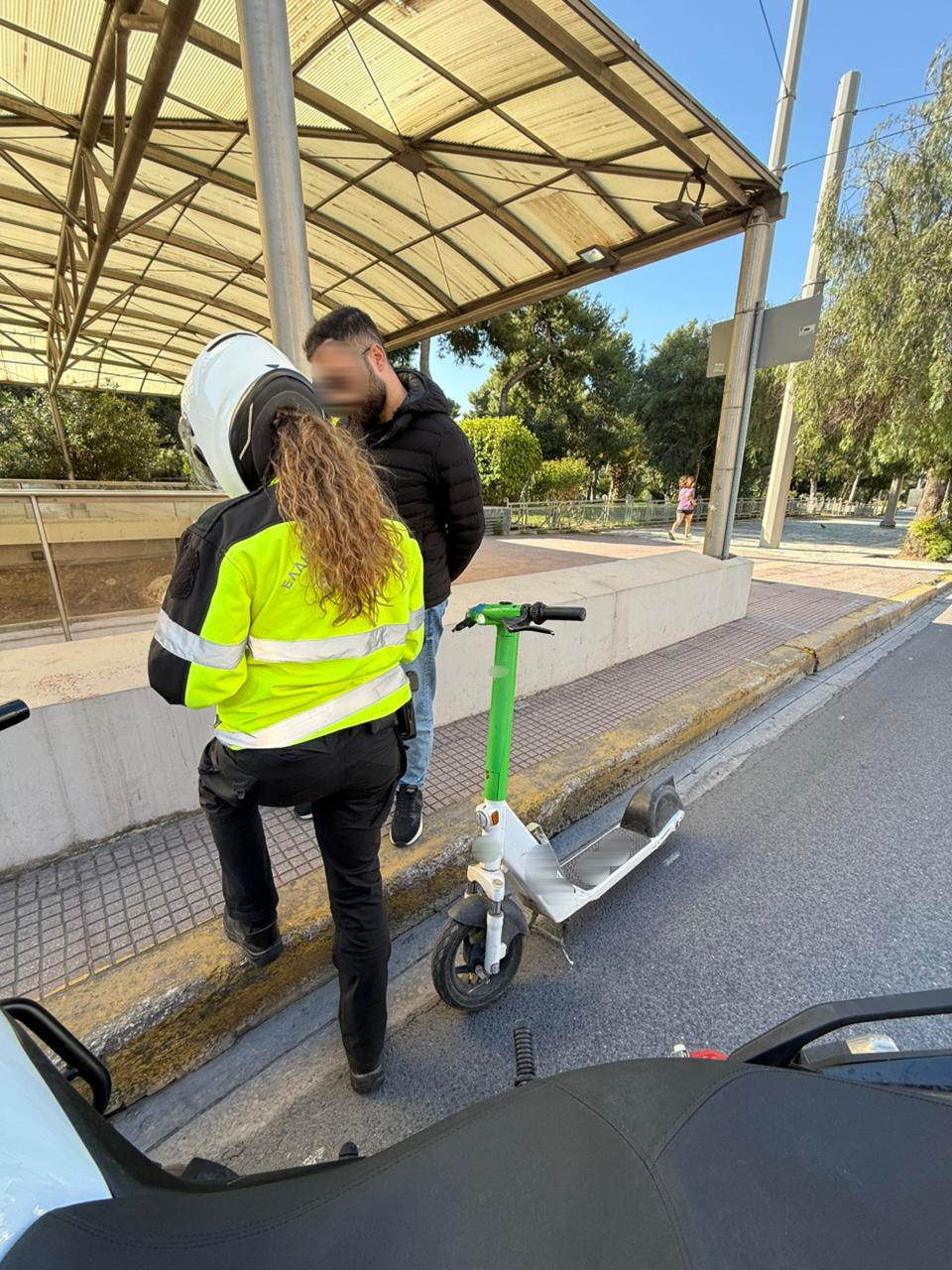 Ηλεκτρικά πατίνια, έλεγχοι, τροχαία