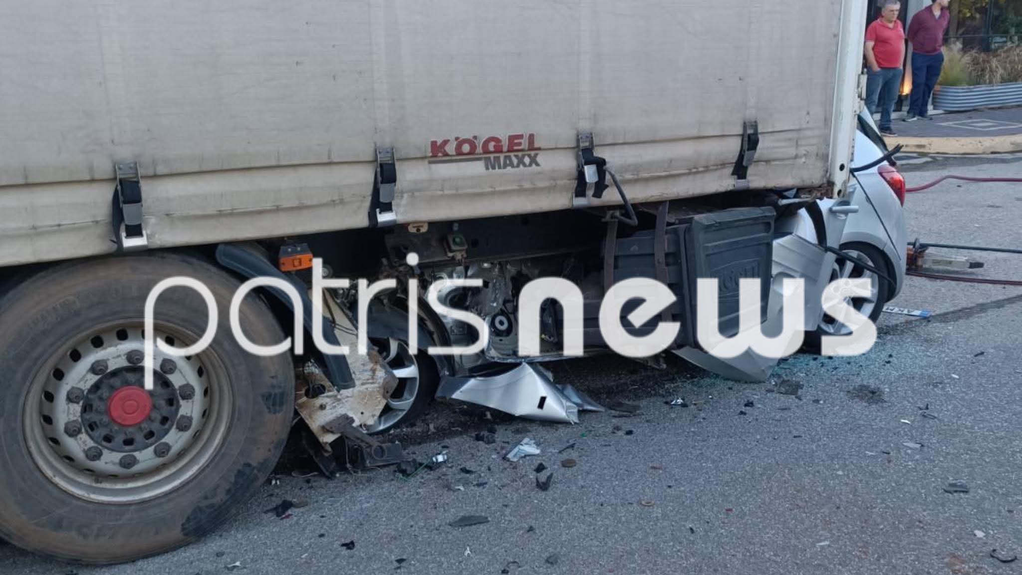 Φρικτό τροχαίο στη Ζαχάρω Ηλείας με θύμα 29χρονο – Το αυτοκίνητό του «καρφώθηκε» σε νταλίκα