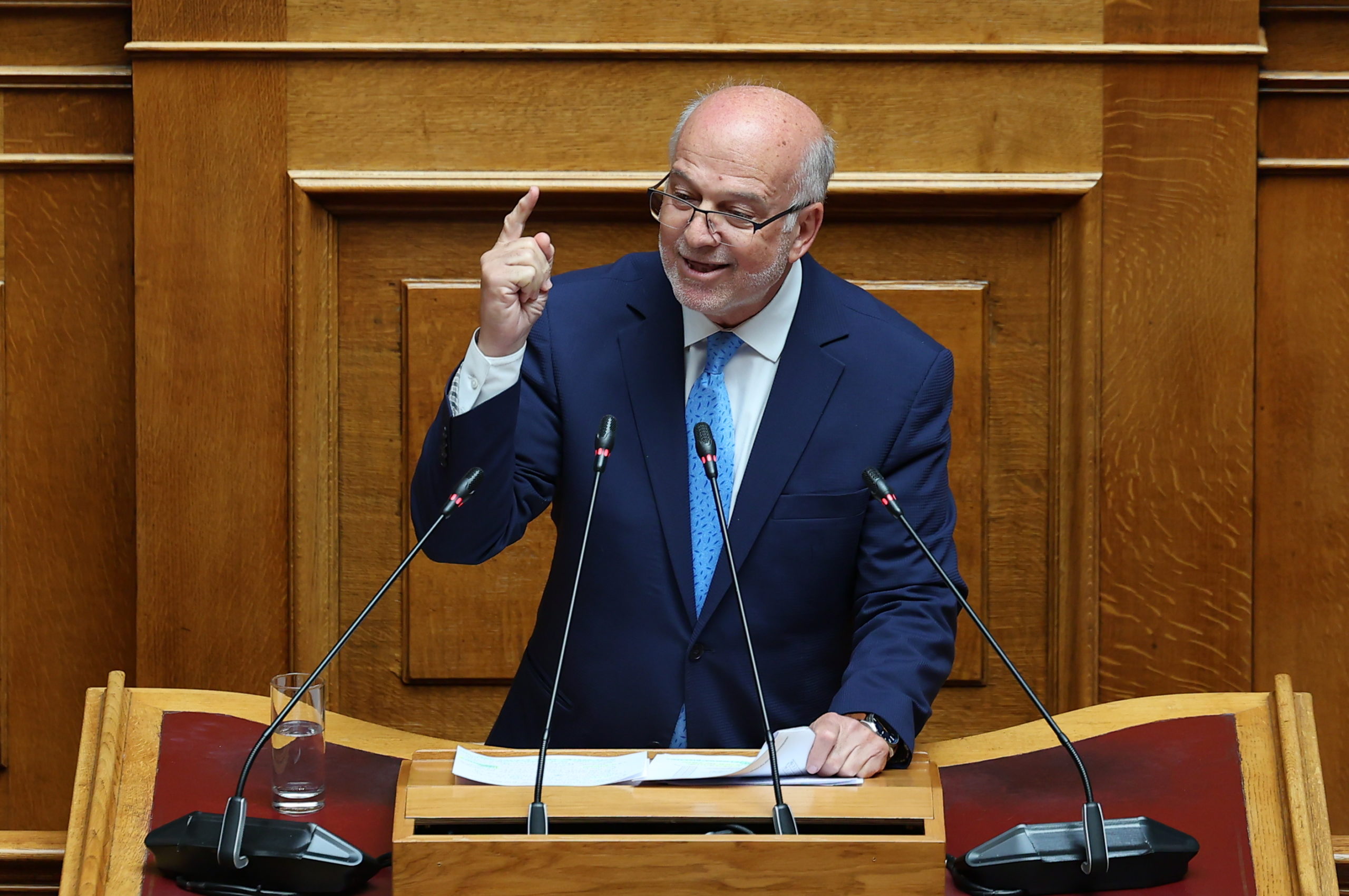 Φλωρίδης: «Η Συνταγματική Αναθεώρηση θα προχωρήσει – Μόνο η ΝΔ μπορεί να μιλήσει με τις επόμενες γενιές, τα άλλα κόμματα πάνε προς τα κάτω»