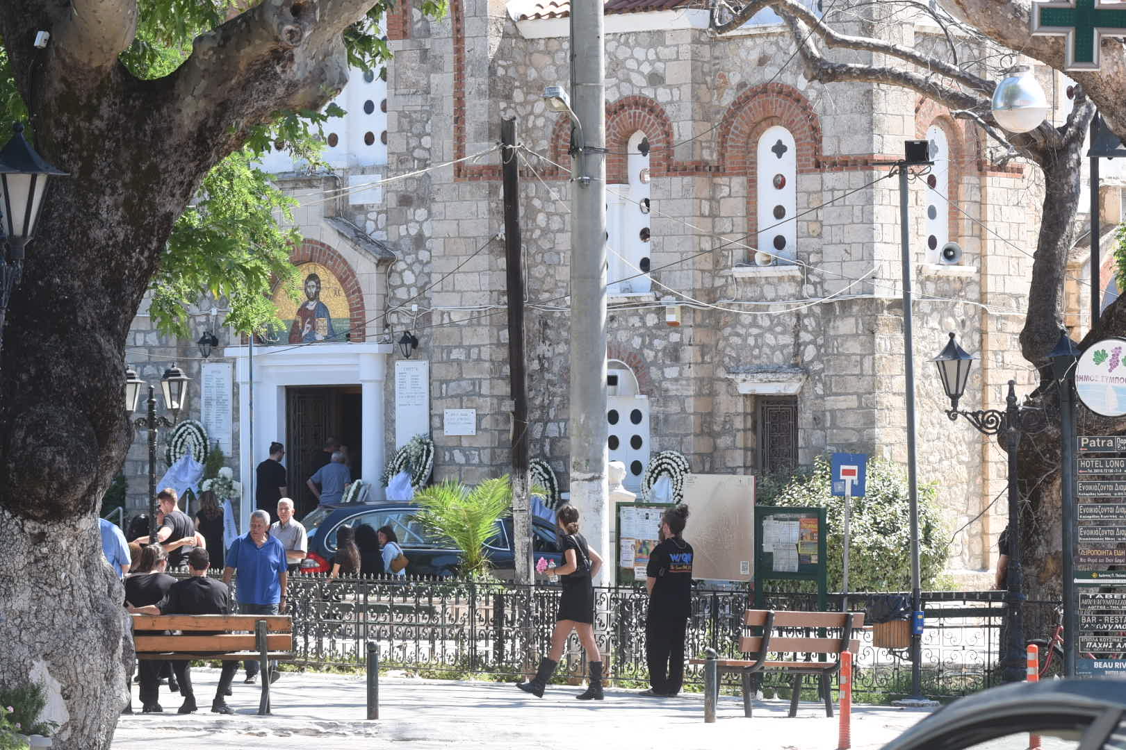 ΕΞΟΔΙΟΣ ΑΚΟΛΟΥΘΙΑ ΤΗΣ 54ΧΡΟΝΗΣ ΜΗΤΕΡΑΣ ΚΑΙ ΤΟΥ 26ΧΡΟΝΟΥ ΓΙΟΥ ΠΟΥ ΔΟΛΟΦΟΝΗΘΗΚΑΝ ΣΤΟΝ ΛΟΓΓΟ ΑΙΓΙΑΛΕΙΑΣ