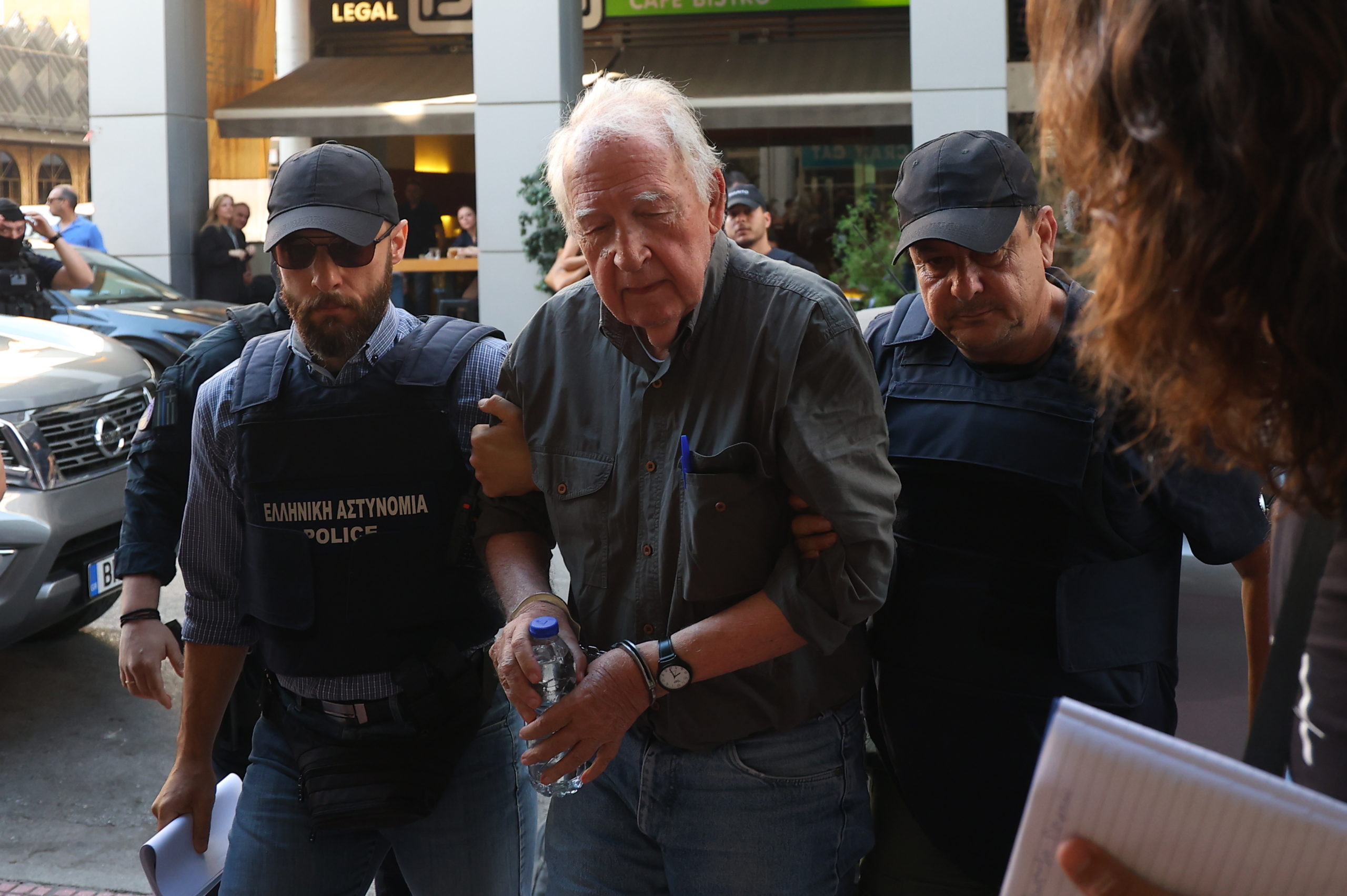 Αλέξανδρος Γιωτόπουλος: Οδηγείται στην Εισαγγελία Εφετών Πειραιά