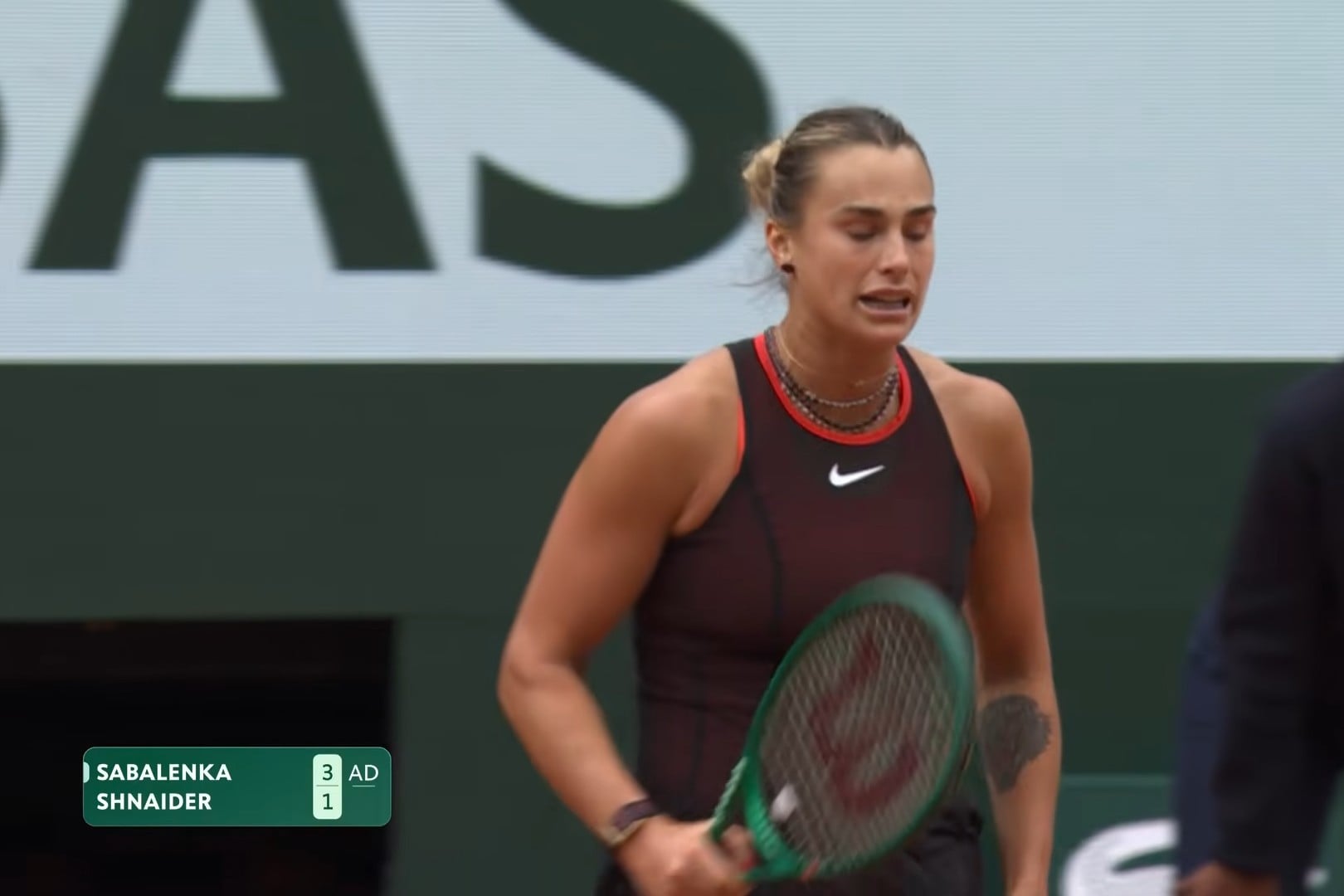 Έκπληξη στο Roland Garros: Εκτός ημιτελικών η Αρίνα Σαμπαλένκα – Ηττήθηκε 2-1 από την Ντιάνα Σνάιντερ, δείτε βίντεο