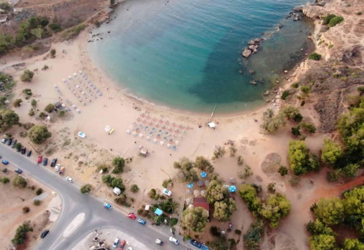 ΠΑΚΟΕ: Οι κατάλληλες και ακατάλληλες παραλίες της Αττικής