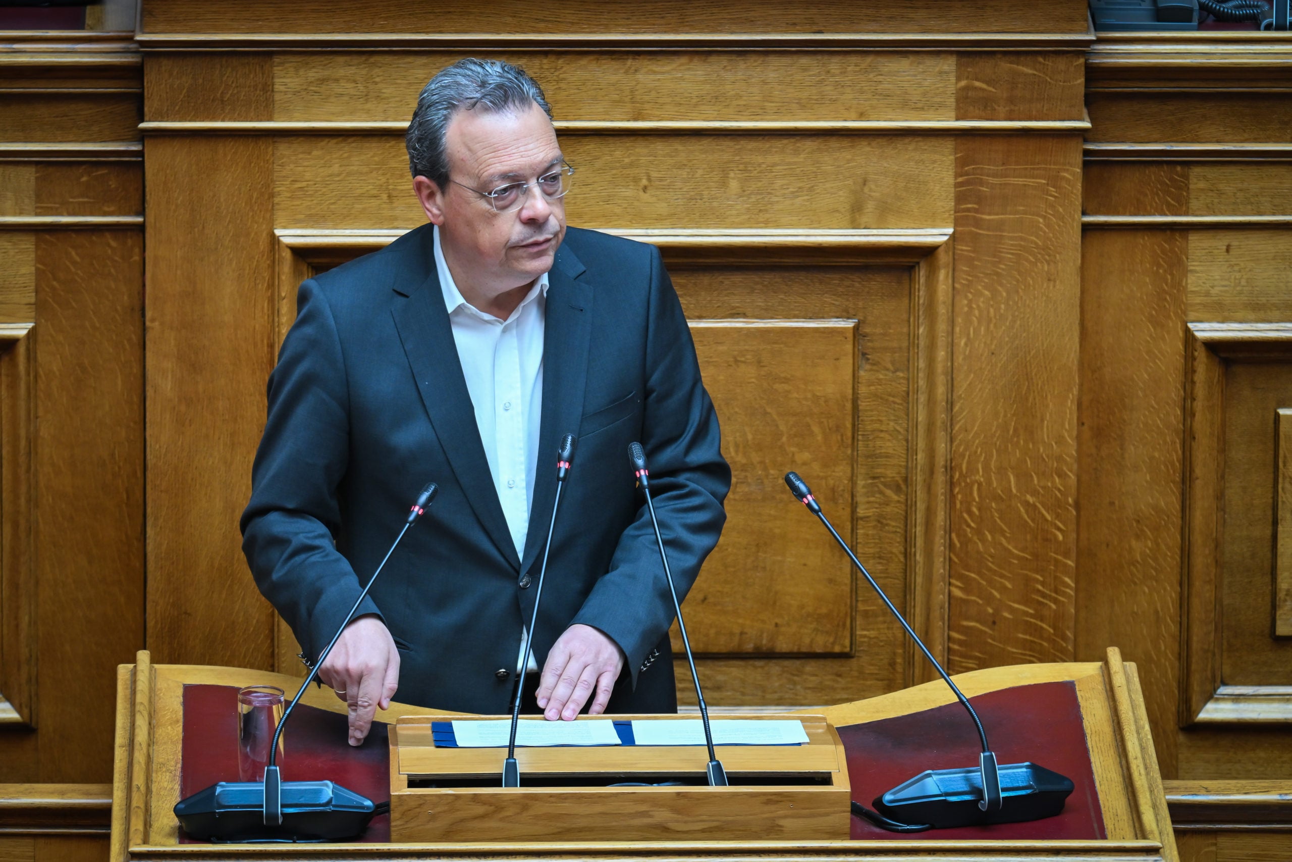 Φάμελλος: Η διαφθορά δεν αντιμετωπίζεται με αλλαγή υπηρεσιών αλλά με αλλαγή κυβέρνησης
