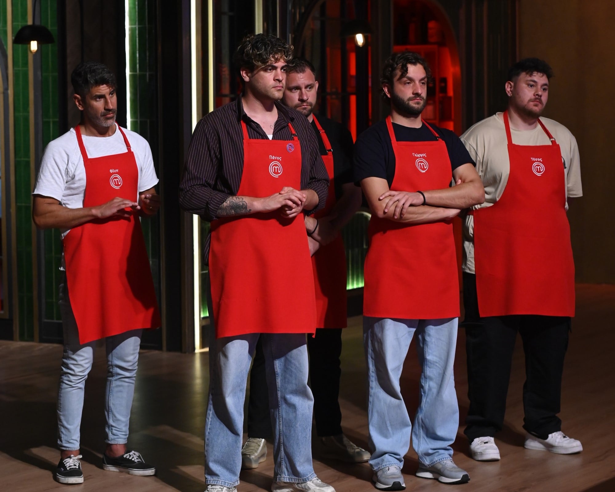 Masterchef 10: Οι δύο μπριγάδες καλούνται να λειτουργήσουν σε συνθήκες επαγγελματικής κουζίνας