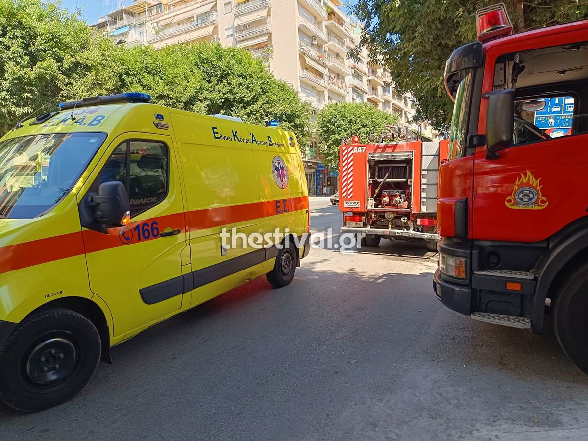 Θεσσαλονίκη: Φωτιά σε διαμέρισμα στο κέντρο της πόλης – Μία γυναίκα τραυματίστηκε ελαφρά – ΒΙΝΤΕΟ