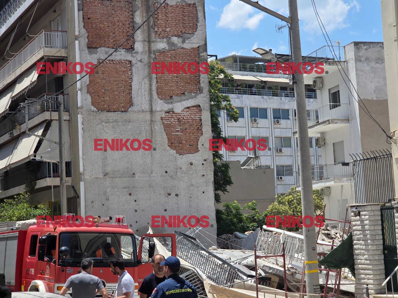 Πετράλωνα- κατάρρευση πολυκατοικίας