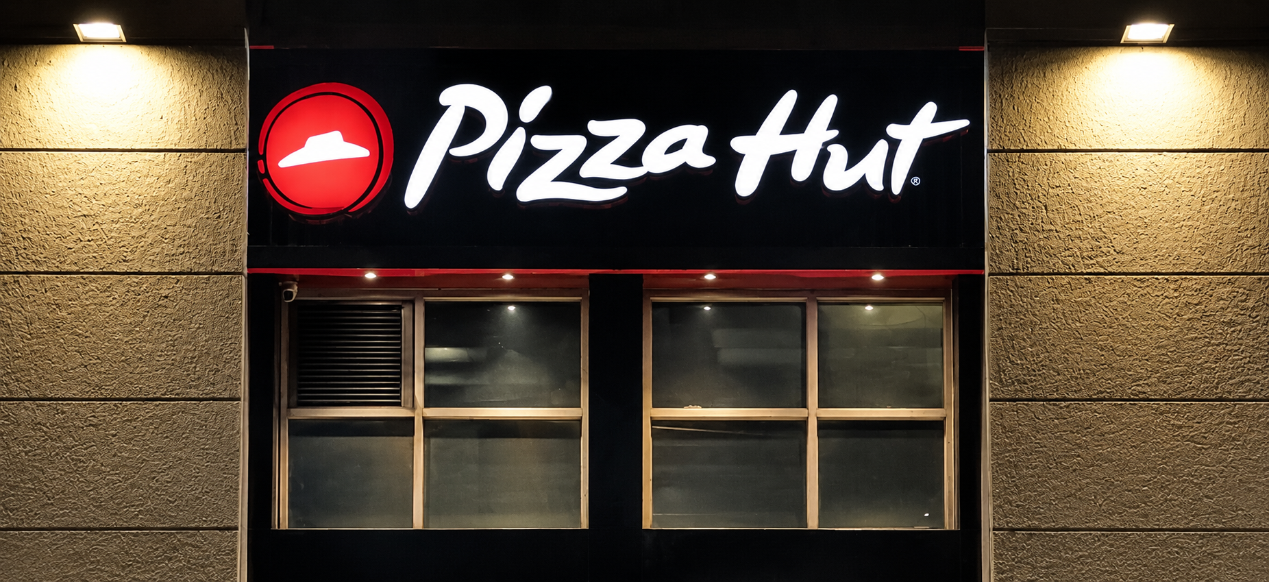 Τέλος εποχής για την Pizza Hut: Πωλείται έναντι 2,7 δισ. δολαρίων