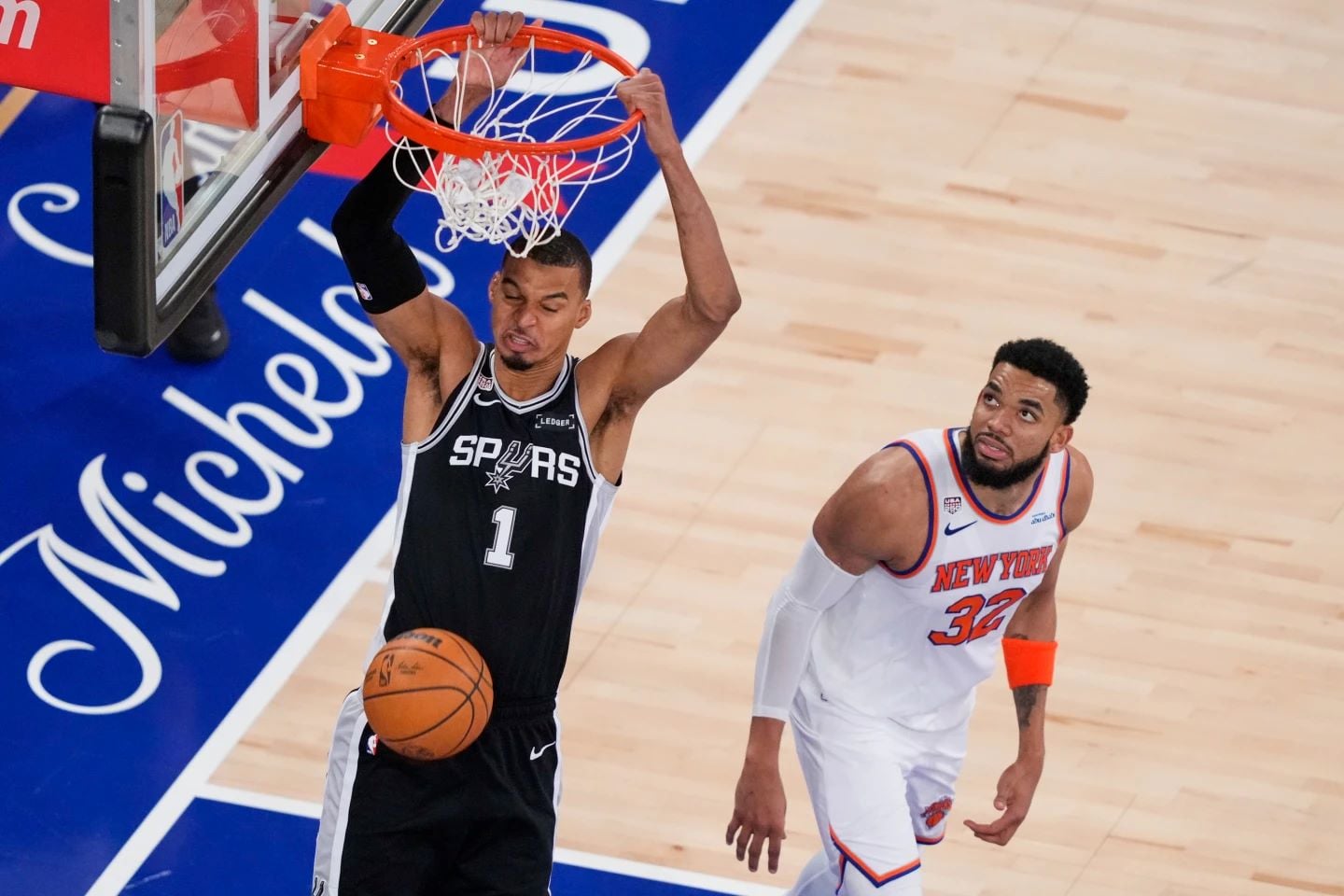 Τελικοί NBA: Ο Γουεμπανιάμα «άλωσε» το Μάντισον Σκουέρ Γκάρν