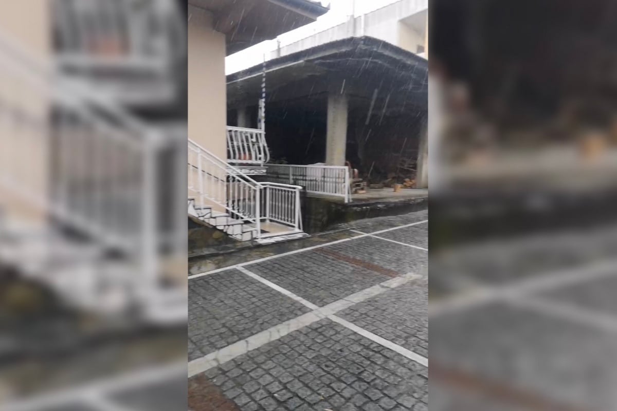 Καιρός: Χαλάζι σε Θήβα, Λάρισα και Καστοριά, δυνατή βροχή και στην Αττική – Πού θα «χτυπήσει» η κακοκαιρία τις επόμενες ώρες