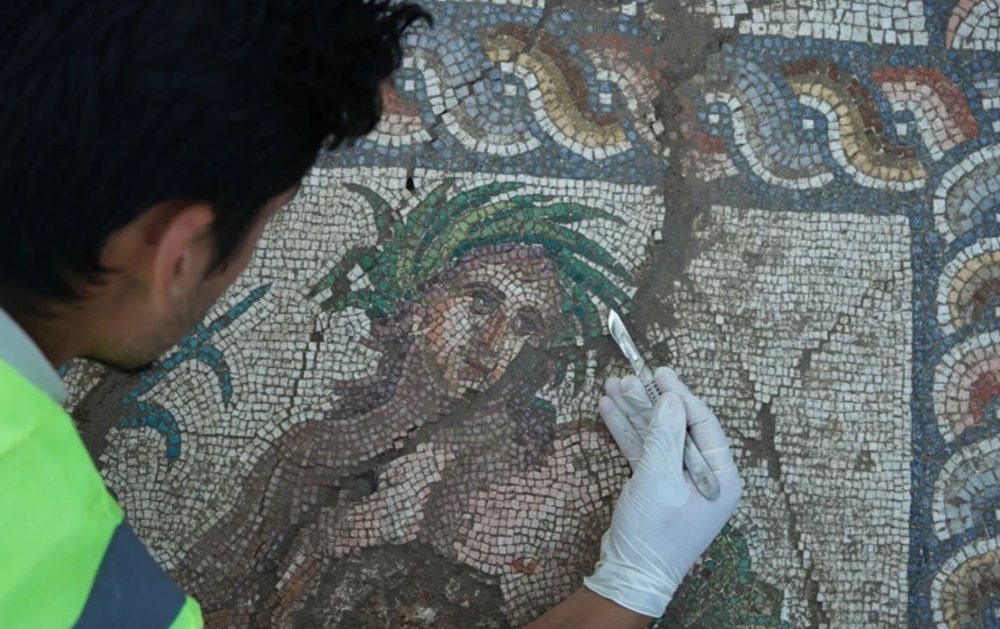Σπάνιο μωσαϊκό 1.800 ετών με τον θεό του ποταμού ανακαλύφθηκε στην αρχαία Άσπενδο