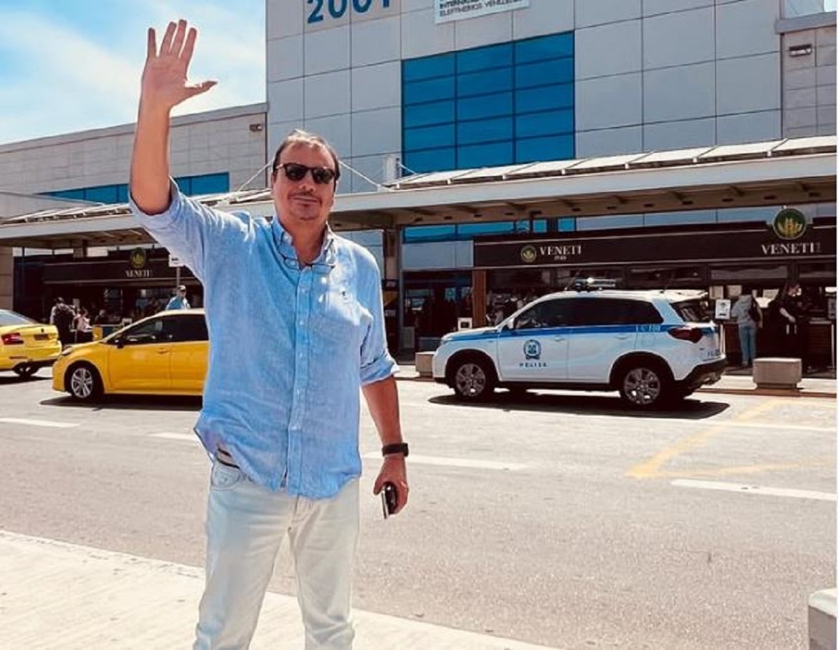Αταμάν: Το «αντίο» από το αεροδρόμιο «Ελευθέριος Βενιζέλος» – «Νιώθω υπερηφάνεια που συνέβαλα στη φιλία μεταξύ τουρκικού και ελληνικού λαού»