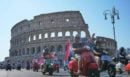 Ρώμη: 80 χρόνια ιστορίας για τη Vespa και μεγάλη γιορτή με χιλιάδες αναβάτες στο κέντρο της πόλης