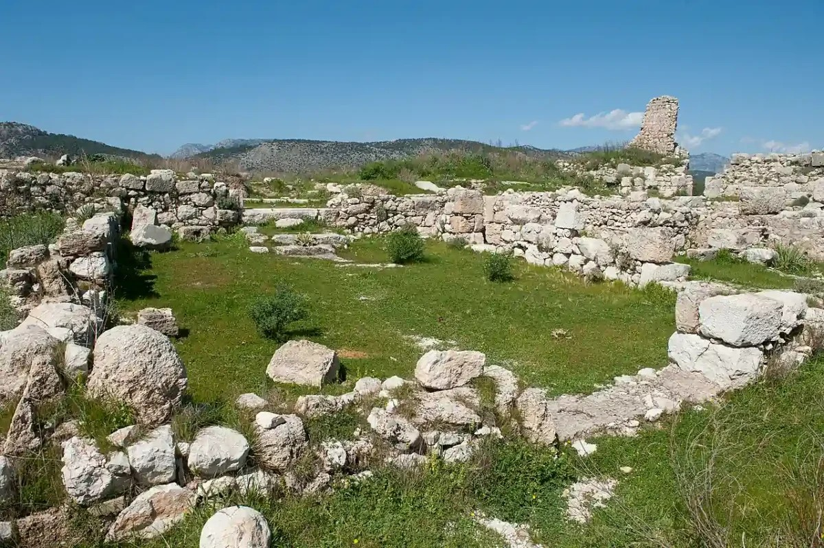 Ερείπια στην ακρόπολη της Ξάνθου. Πίστωση φωτογραφίας: Dosseman / Wikimedia Commons
