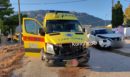 Λουτράκι: Σφοδρή σύγκρουση αυτοκινήτου με ασθενοφόρο - Τραυματίστηκαν οι δύο διασώστες
