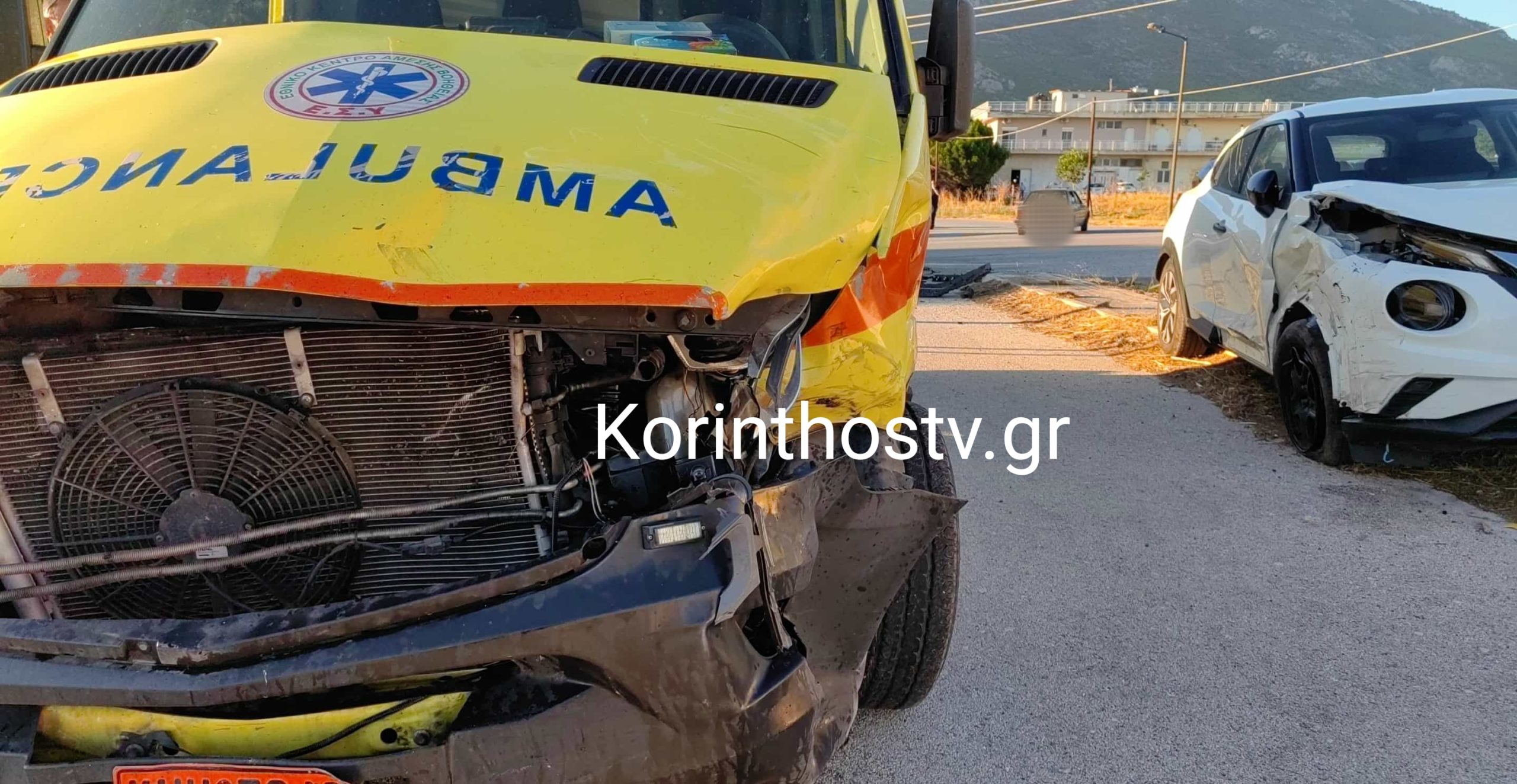 Λουτράκι, τροχαίο, ασθενοφόρο