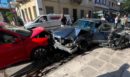 Ναύπακτος: Αφαιρέθηκε το δίπλωμα από τον οδηγό που προκάλεσε το σοβαρό τροχαίο - Προσέκρουσε σε μηχανές, αυτοκίνητα και τραπεζοκαθίσματα