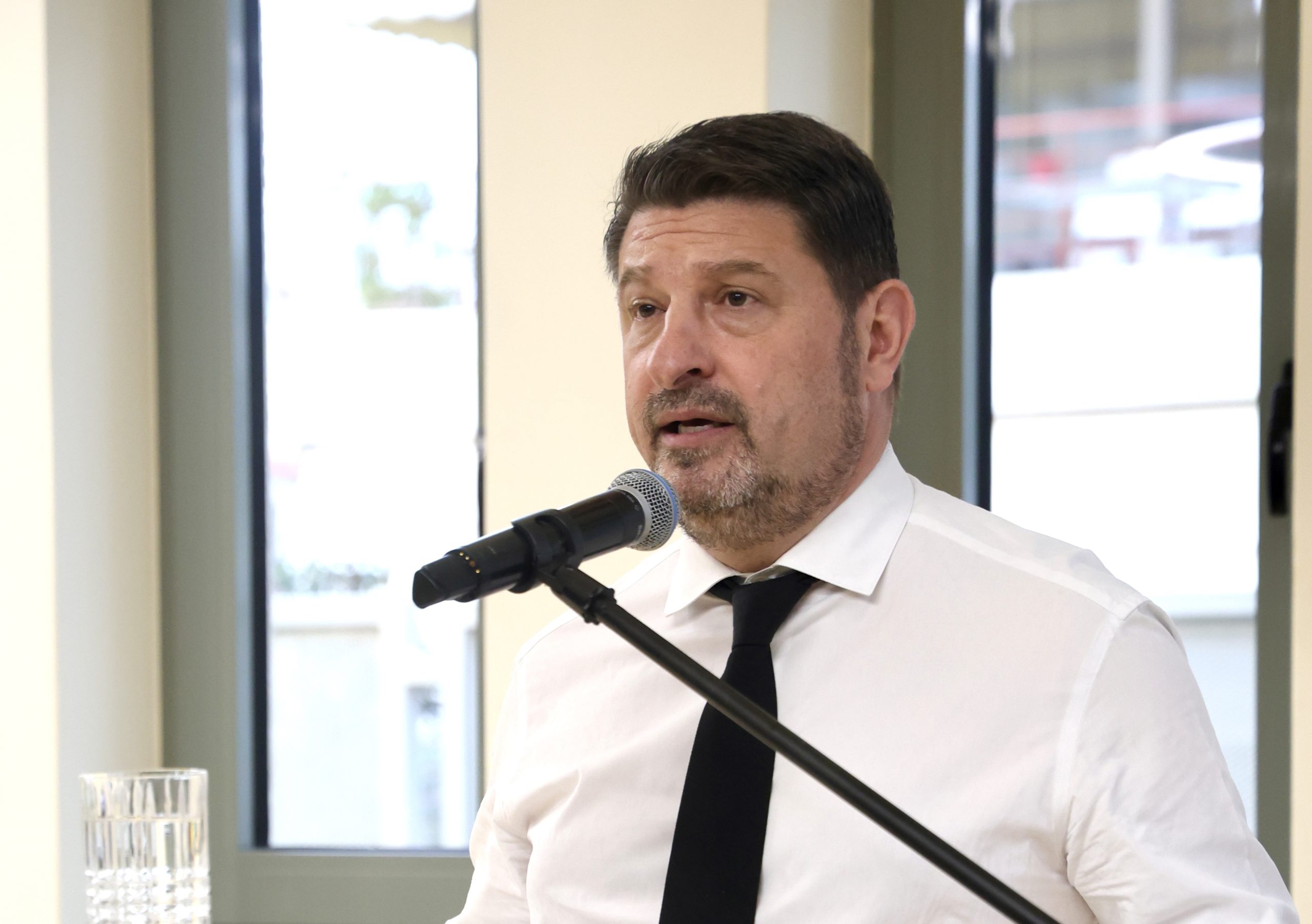 Νίκος Χαρδαλιάς: «Οι χθεσινοί βανδαλισμοί συνιστούν μια αθλιότητα – Κανένας δεν θα μας τρομοκρατήσει» – ΒΙΝΤΕΟ