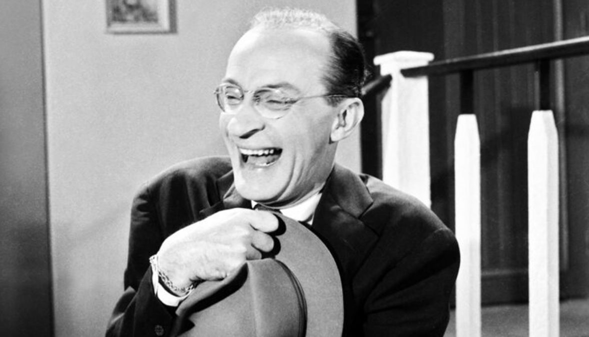 Ντίνος Ηλιόπουλος: Το βίντεο-αφιέρωμα της Finos Film για τα 25 χρόνια από τον θάνατό του – «Ήταν πολλά περισσότερα από ένας καλός κωμικός ηθοποιός»