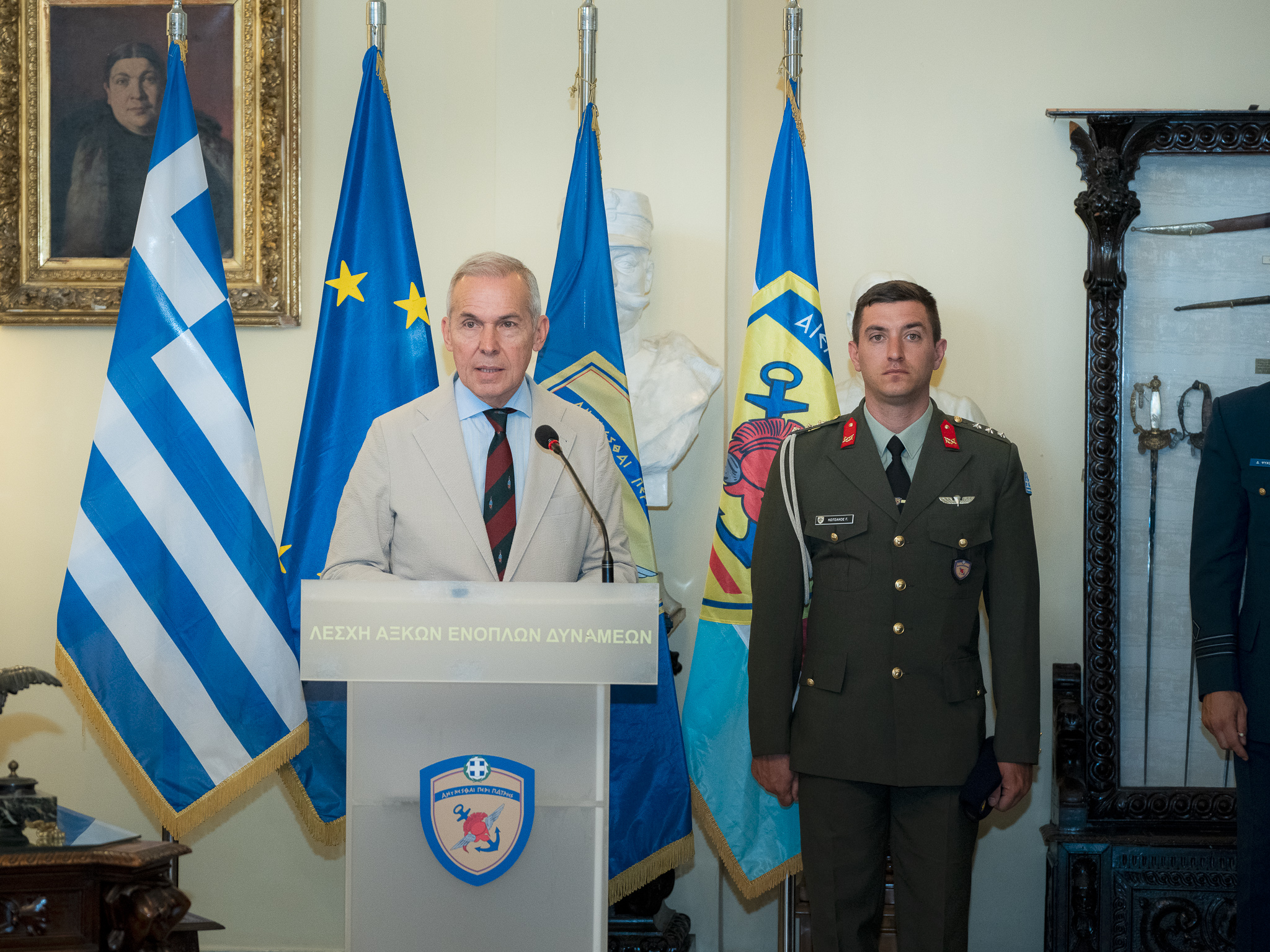 Έφεδροι ορκίστηκαν 6 Ολυμπιονίκες