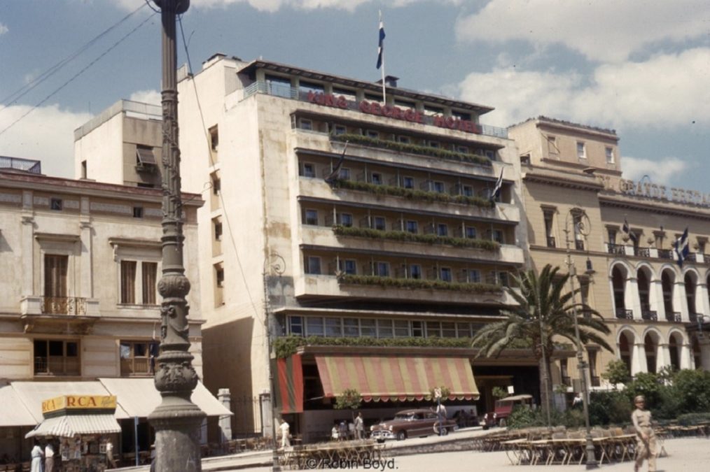 Κουίζ για την παλιά Αθήνα: Αναγνωρίζετε την πλατεία; Είναι από τις πιο γνωστές
