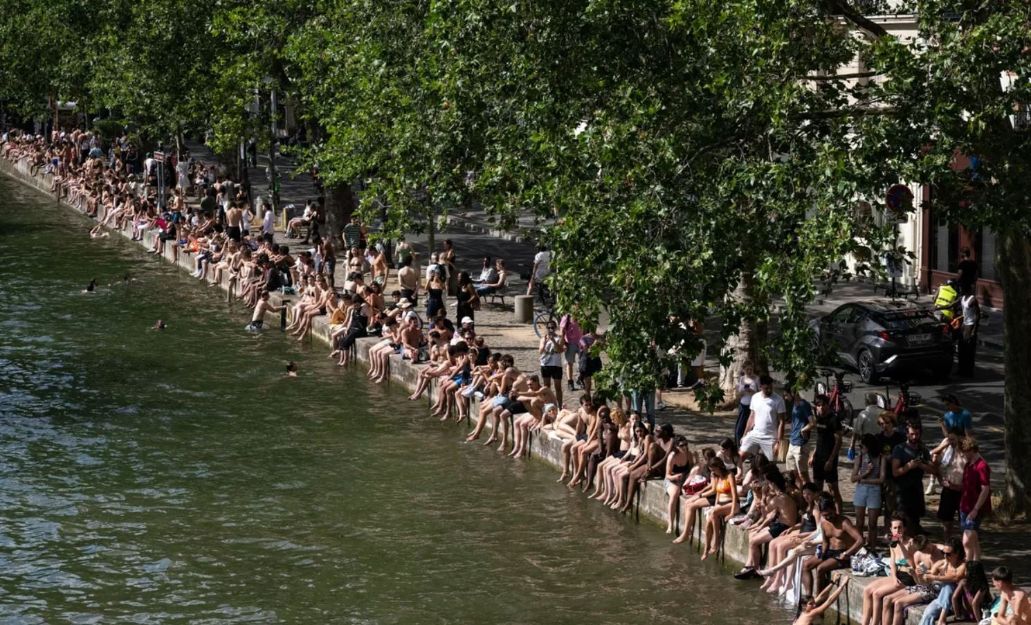 Γαλλία: 54 νομοί σε κόκκινο συναγερμό – Αποπνικτική νύχτα με ρεκόρ θερμοκρασιών