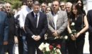 ΠΑΣΟΚ: Πολιτικό μνημόσυνο για τον Ανδρέα Παπανδρέου στο Α' Νεκροταφείο - Λευκά τριαντάφυλλα στη μνήμη του