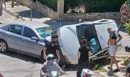 Τροχαίο στο Περιστέρι: Αυτοκίνητο «σκαρφάλωσε» στο καπό άλλου οχήματος - ΦΩΤΟ αναγνώστη