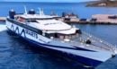 Τήνος: Θεαματική μανούβρα 2 λεπτών στο λιμάνι του νησιού απο το Speedrunner Jet - Δείτε ΒΙΝΤΕΟ