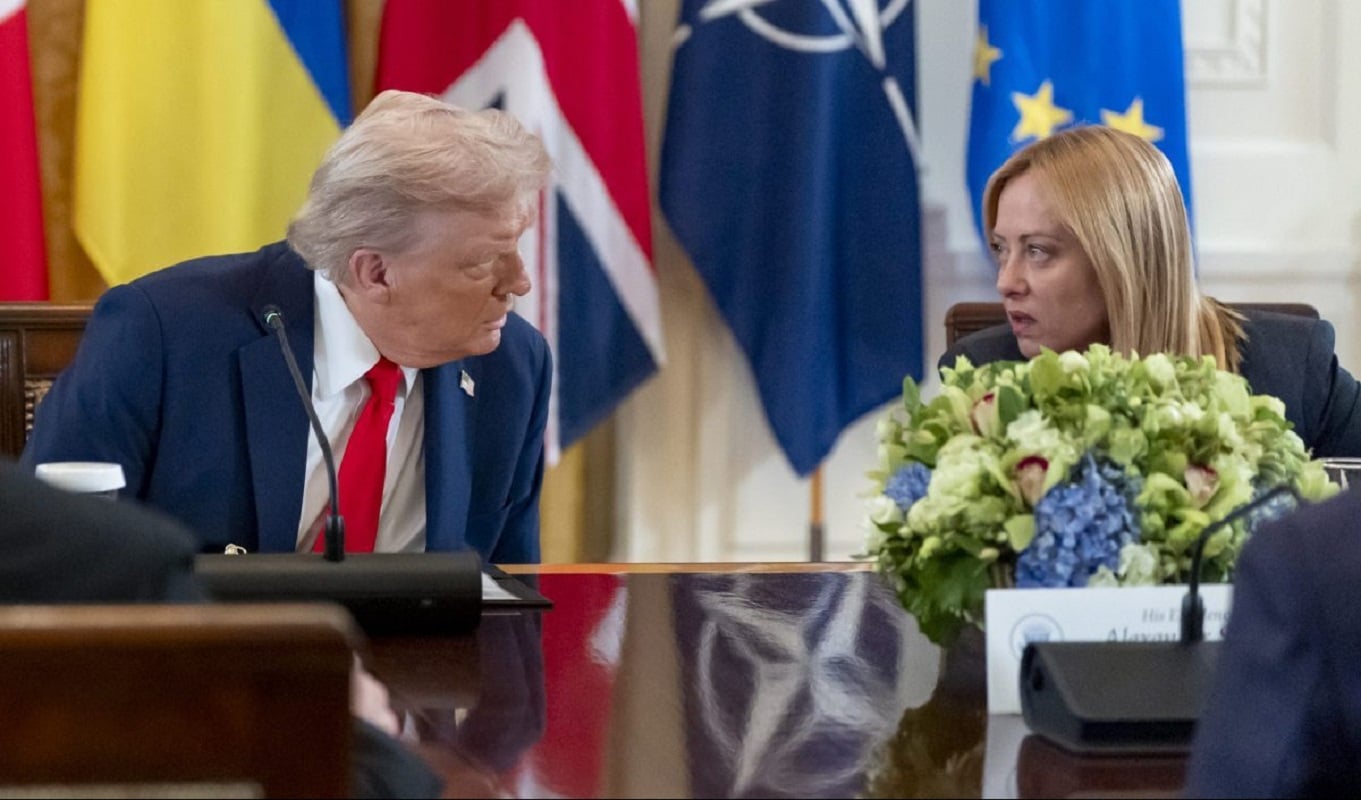 Επιμένει ο Τραμπ: «Είναι αλήθεια» ότι η Μελόνι με ικέτευε για μια φωτογραφία – «Δεν την θέλω ως θαυμάστρια»