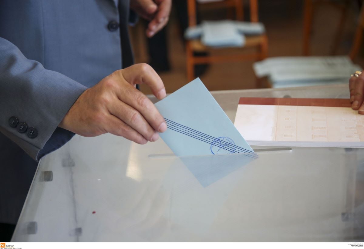 Δημοσκόπηση Prorata: Πρωτιά για τη ΝΔ με 24%, στη 2η θέση η ΕΛΑΣ με 14,5%