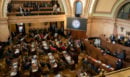ΗΠΑ: Η Βουλή των Αντιπροσώπων εγκρίνει ψήφισμα υπέρ του τερματισμού του πολέμου με το Ιράν