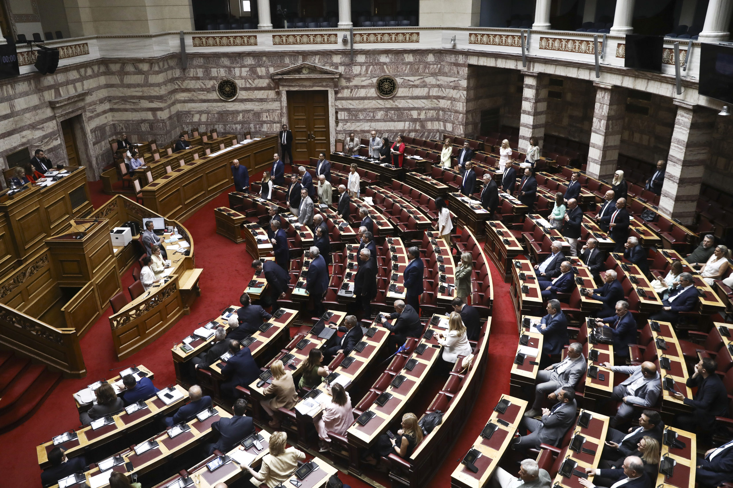 Βουλή: Κόντρα Καιρίδη – Μάντζου για τον Χάρη Δούκα – «Αποτυχημένος δήμαρχος που πολιτικολογεί ασύστολα» – «Το 2023, σας πονά, 3 χρόνια μετά…»