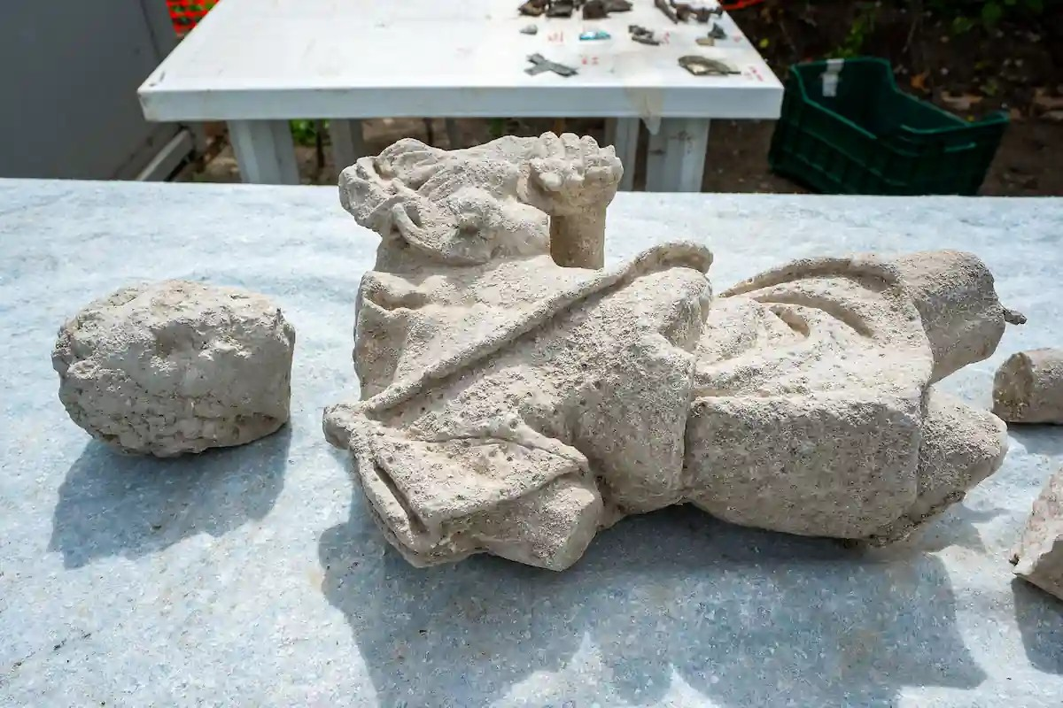 Ένα γλυπτό που ανακαλύφθηκε στην έπαυλη. Πηγή: Υπουργείο Πολιτισμού της Ιταλίας