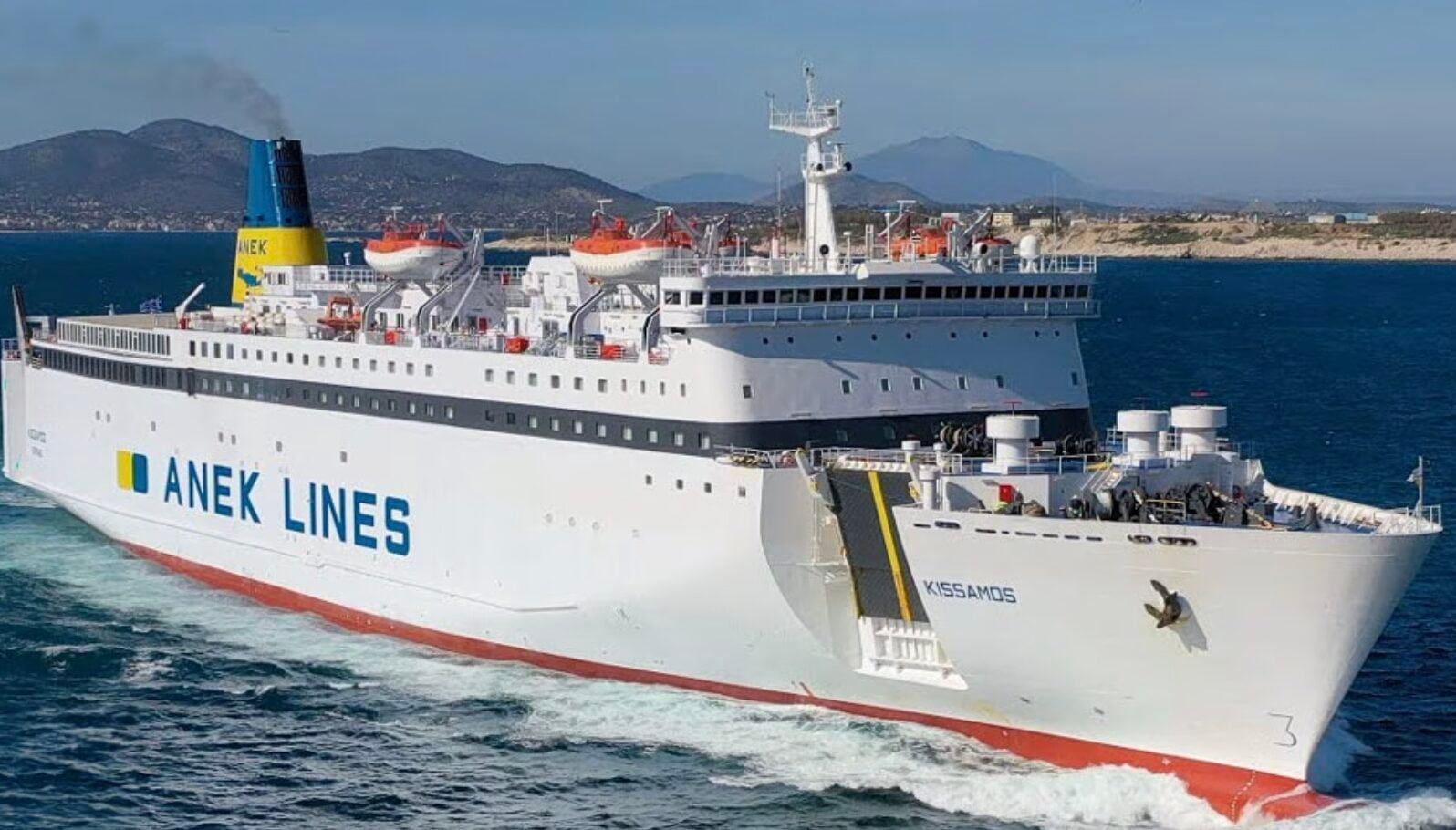 Ολοκληρώθηκε η επιθεώρηση στο πλοίο «ΚΙΣΣΑΜΟΣ» – Απέπλευσε από το λιμάνι της Μήλου